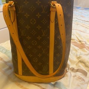 Louis Vuitton Bucket bag